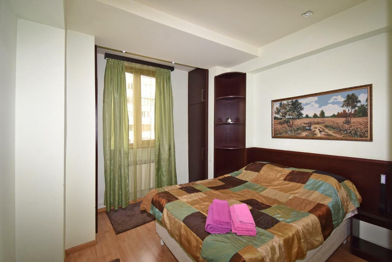 Apartments In Center Of Yerevan,Koghbatsi 1A Street Exterior foto
